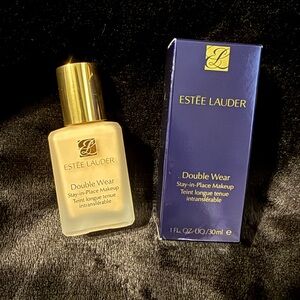Estee Lauder Double Wear Stay-in-Place Makeup *Old Formula* 1N2 Ecru